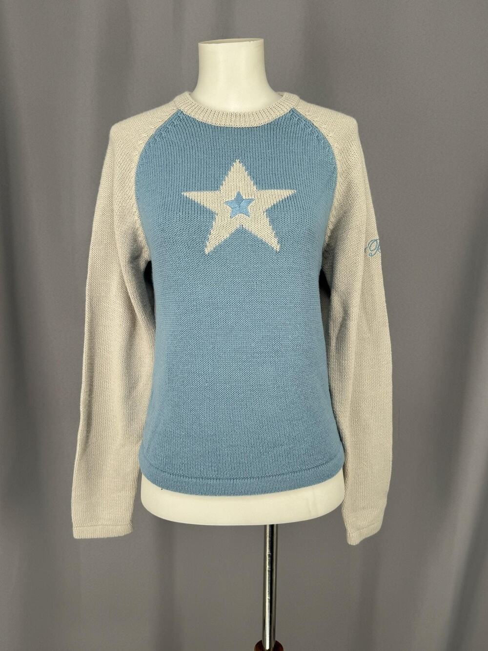 Betty Rides Sweater Womens Medium Blue Star Graphic Raglan Crew Neck Pullover